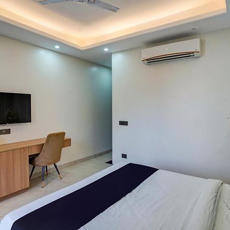 Hotel O Parkinn Gurgaon Exterior photo
