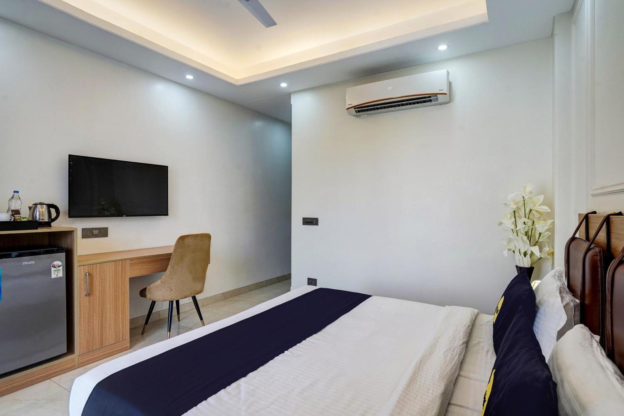 Hotel O Parkinn Gurgaon Exterior photo